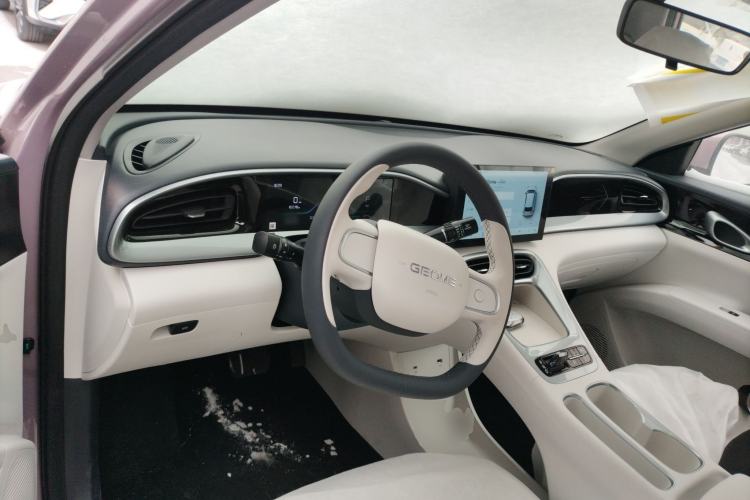 Used Geely Galaxy Geome 2025 410 km Free Version