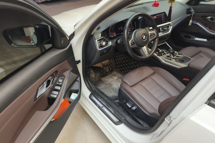 Used BMW 3 Series 2020 Restyled 325i M Sport Night Edition Package Driver Seat