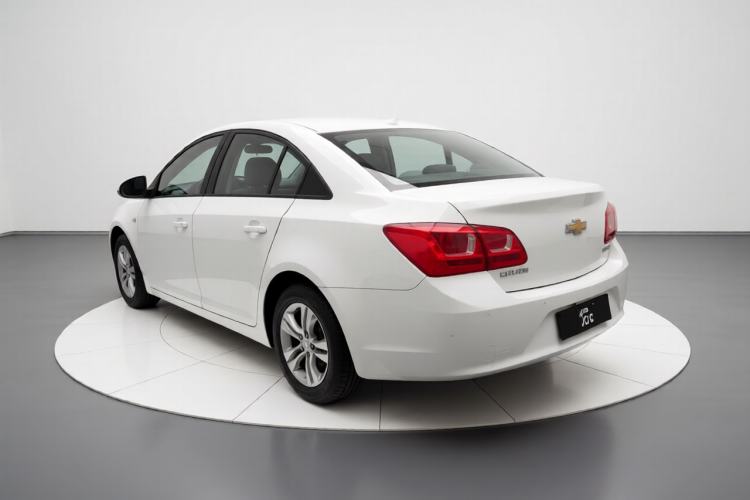 Used Chevrolet Cruze 2015 1.5L Classic SE MT Exterior 3