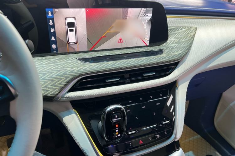 Used Buick GL8 2021 ES Landtrek 653T Comfort Edition Interior 2