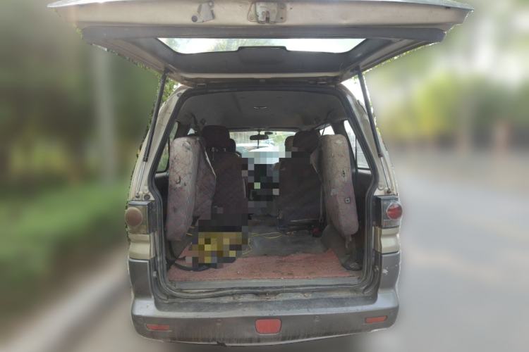 Used FORTHING Lingzhi 2014 M3 1.6L 7-Seater Comfort Model Trunk