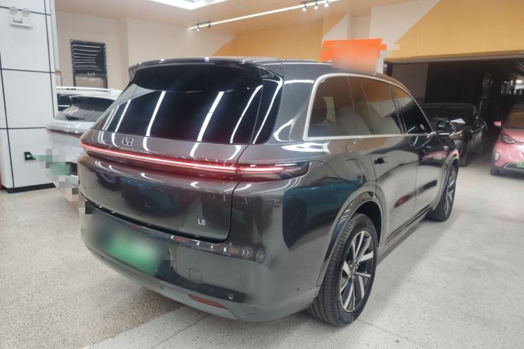 Used Li Auto L8 2023 Air model
