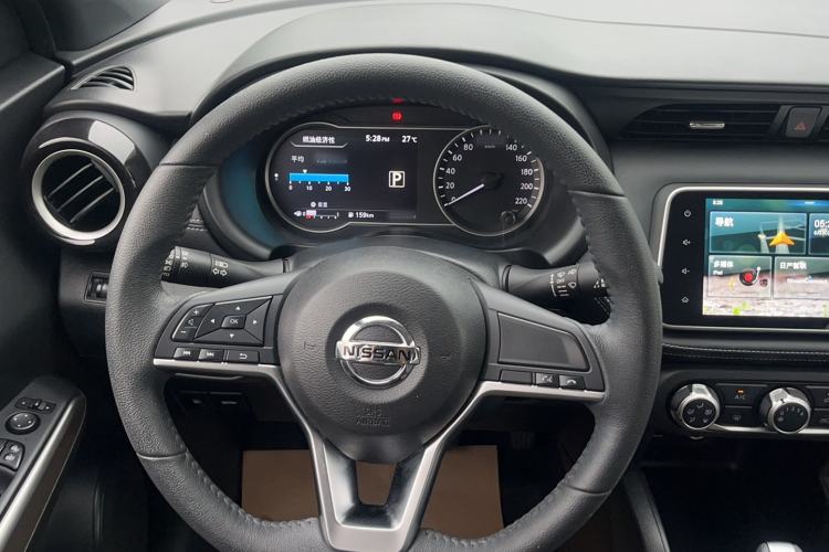 Used Nissan Kicks 2018 1.5L CVT Smart Connect Luxury Edition
