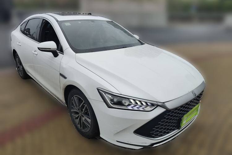 Used BYD Qin PLUS 2021 DM-i 55KM Flagship Model Front Right 45 Deg