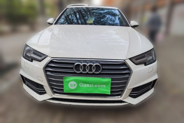 Used Audi A4L 2018 30th Anniversary Edition 40 TFSI Fashion Model
