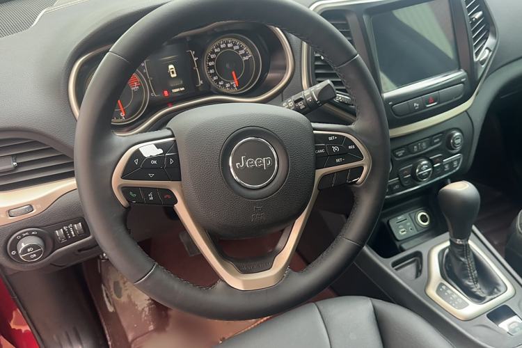 Used Jeep Cherokee 2016 2.4L Leading Edition