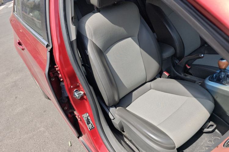 Used Chevrolet Cruze 2013 1.6L SE MT Right Front Seat