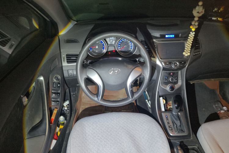 Used Hyundai Elantra (5th Generation / Langdong) 2015 1.6L Automatic Fashion Model