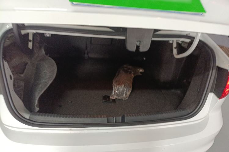 Used Volkswagen Sagitar 2015 1.6L Automatic Comfort Model
