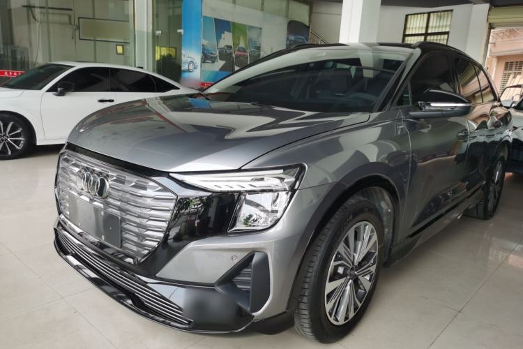 Used Audi Q5 e-tron 2023 40 e-tron Shining Edition Brocade Suit