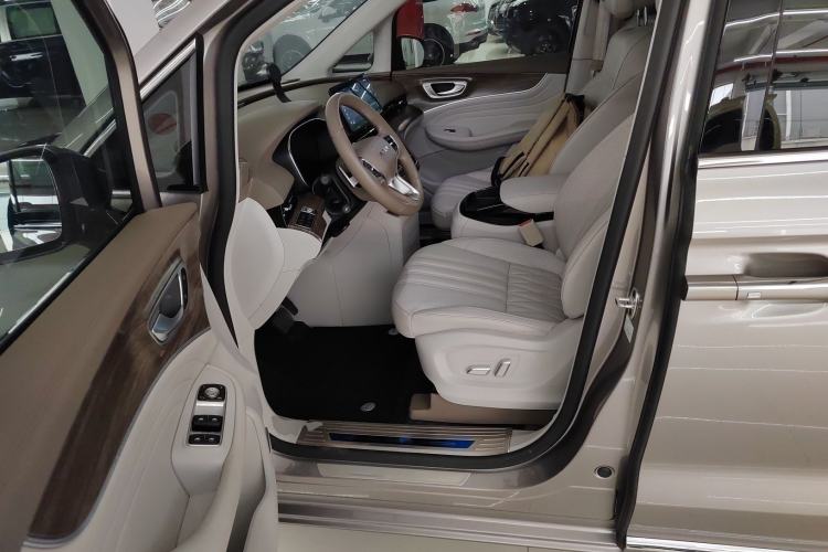 Used Roewe iMAX8 2023 400TGI Comfort Edition