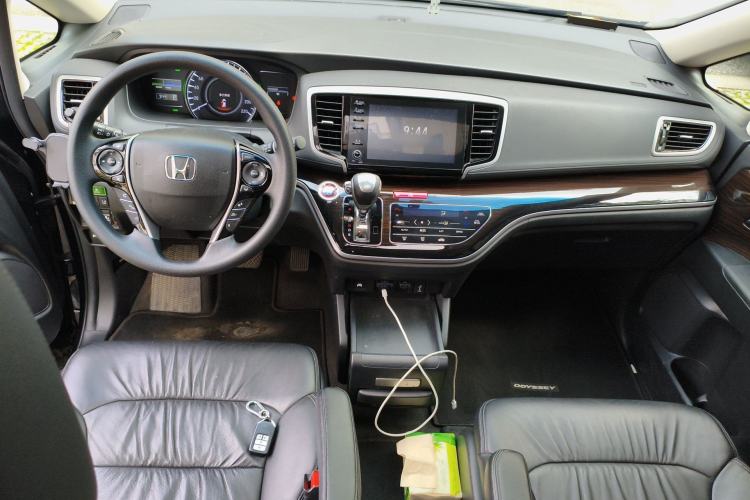 Used Honda Odyssey 2021 2.0L Rui·Smart Edition Center Console