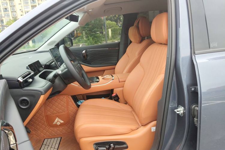 Used AION V 2024 Aion Tyrannosaurus 650 LiDAR Edition Left Front Seat