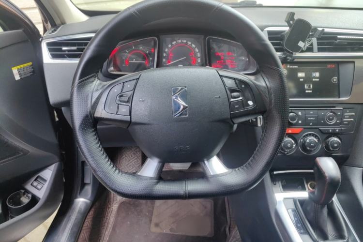 Used DS 6 2014 1.6T Elegant Version THP160
