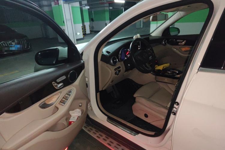 Used Mercedes-Benz GLC 2016 GLC 260 4MATIC Luxury Model Driver Seat