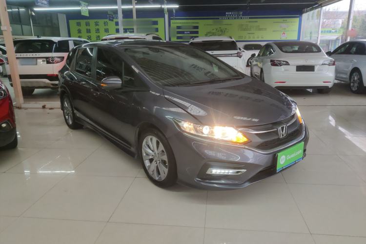 Used Honda Jade 2017 1.8L automatic Comfort version 5 seats
