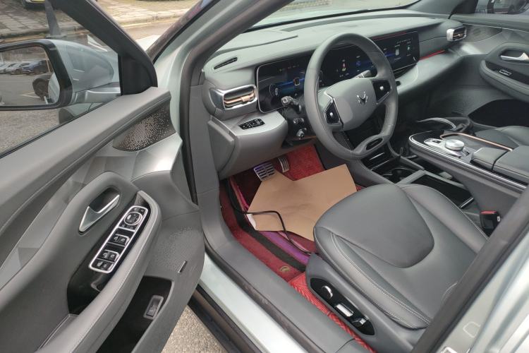 Used ARCFOX Alpha S 2022 525S 160kW Driver Seat