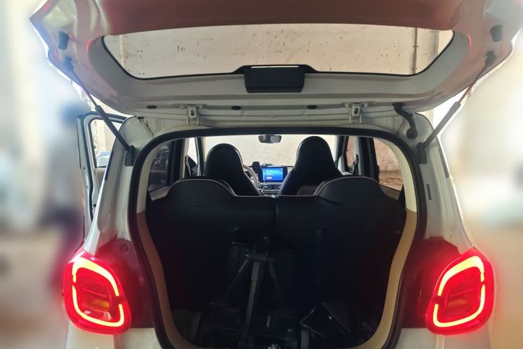 Used Wuling Hongguang MINIEV 2025 Four-Door Version Zhenxiang+ Edition Trunk