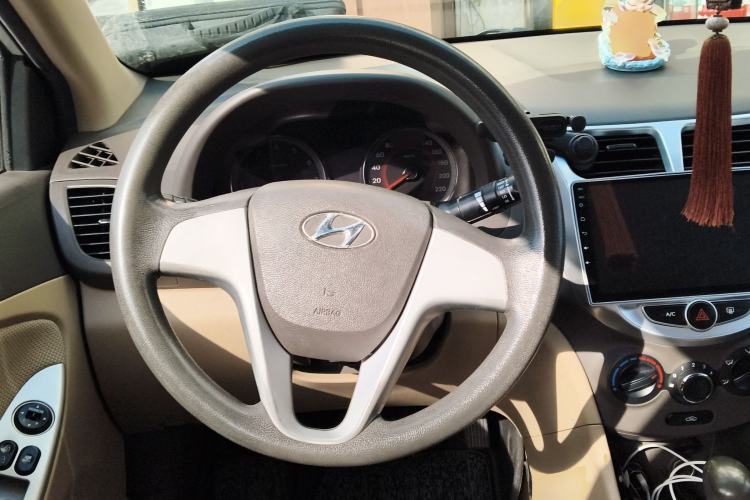 Used Hyundai Verna (older generation) 2010 Sedan 1.4L Automatic Fashionable GT Model Steering Wheel