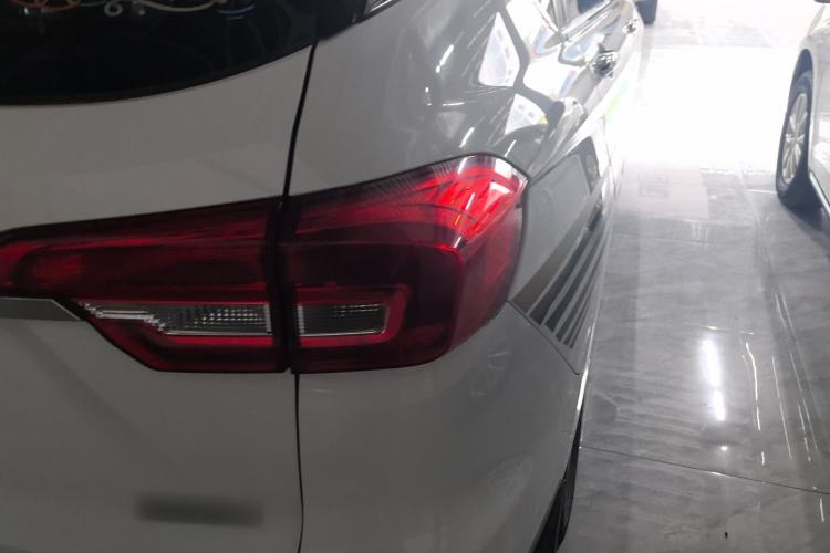 Used Haval M6 2019 1.5T Manual Two-Wheel Drive Elite Version China VI Standard Right Rear Taillight
