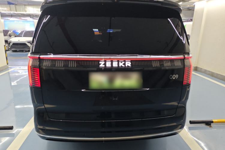 Used Zeekr 009 2024 7-Seater Walk-Through Version Four-Wheel Drive 108 kWh