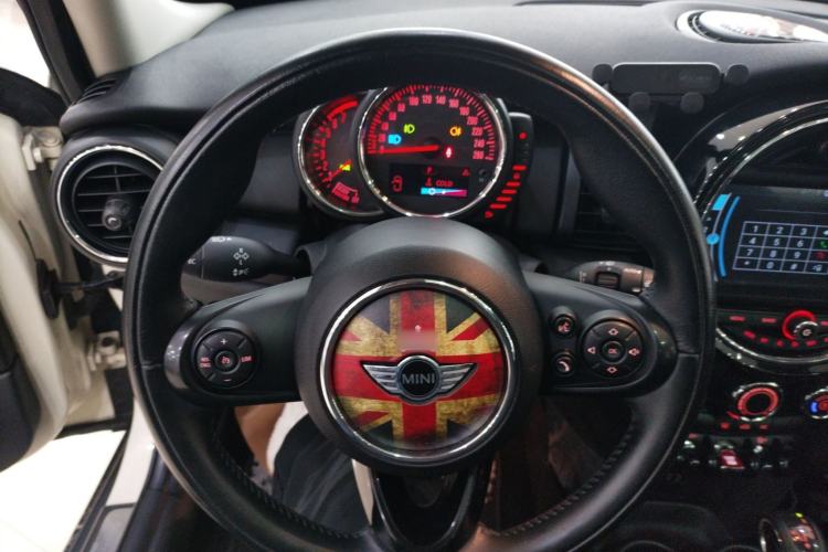 Used MINI MINI 2016 1.2T ONE Pioneer Edition Five-Door Version
