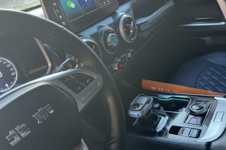 Used BAIC Off-Road BJ40 2023 2.0D Automatic Four-Wheel Drive Blade Hero Edition Pioneer Type
