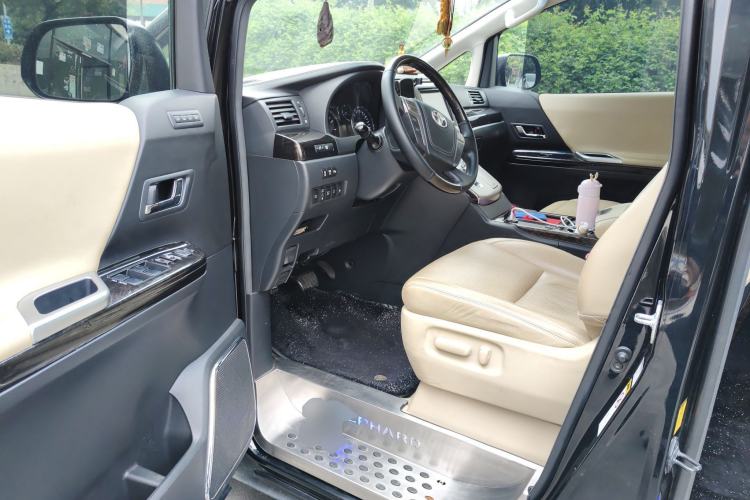 Used Toyota Alphard 2012 3.5L Luxury Edition
