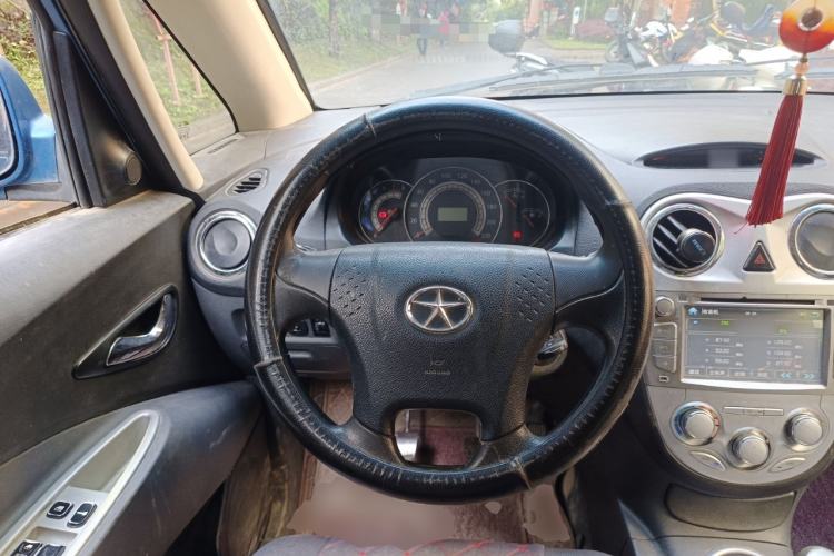 Used JAC Group Refine M2 2012 1.5L MT Comfort Sporty 7-Seater
