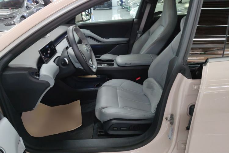 Used Nio ET5T 2023 75 kWh Touring Left Front Seat