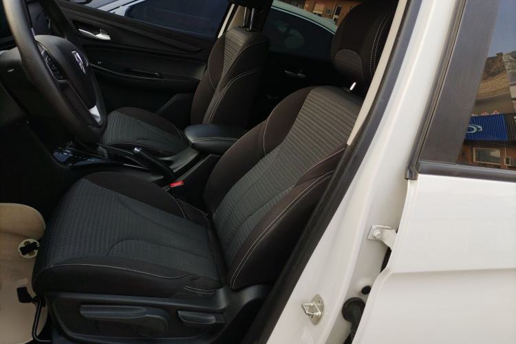 Used Baojun 730 2019 1.5T CVT Fashion Model 7 Seats China V Emission Standard Left Front Seat