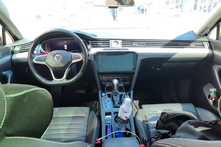 Used Volkswagen Magotan 2020 280TSI DSG Comfort Edition Center Console