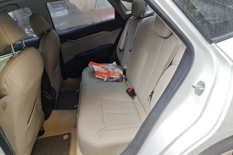 Used Buick GT 2019 15T Dual-Clutch Connected Elite Model China VI Left Rear Seat