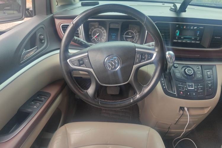 Used Buick GL8 2017 25S Prestige Version China V Standard Steering Wheel