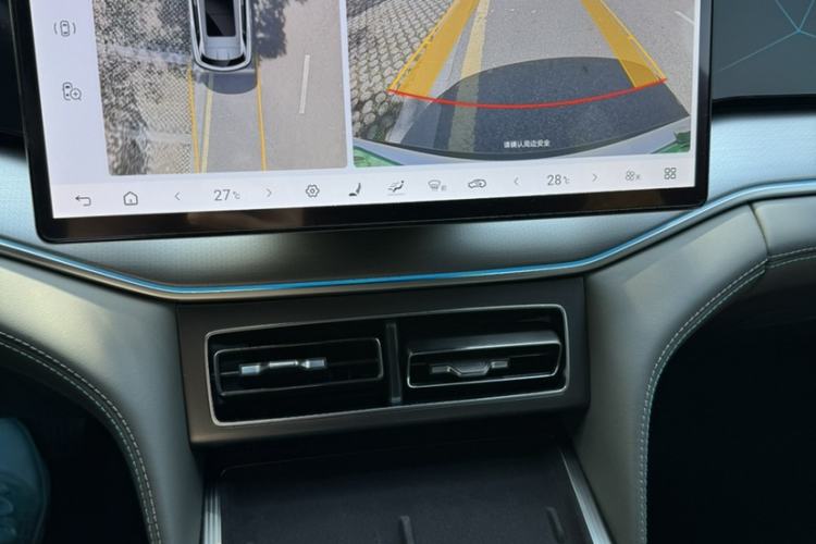 Used BYD Song L DM-i 2025 Intelligent Driving Version 160 km Beyond-Range Type Audio And AC Panel