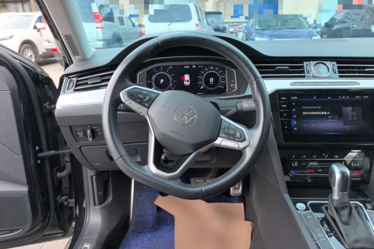 Used Volkswagen Magotan GTE Plug-in Hybrid 2022 GTE Luxury Model Steering Wheel