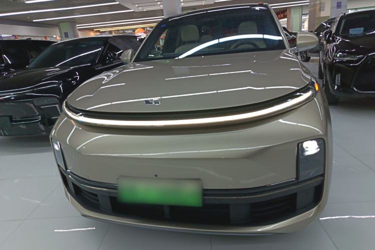 Used Li Auto L8 2023 Pro Model Front