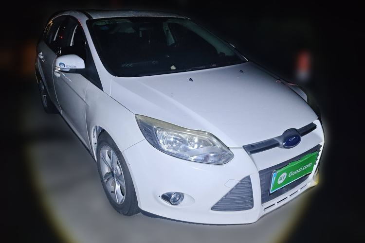 Used Ford Focus 2012 Hatchback 1.6L Automatic Fashion Edition Front Right 45 Deg