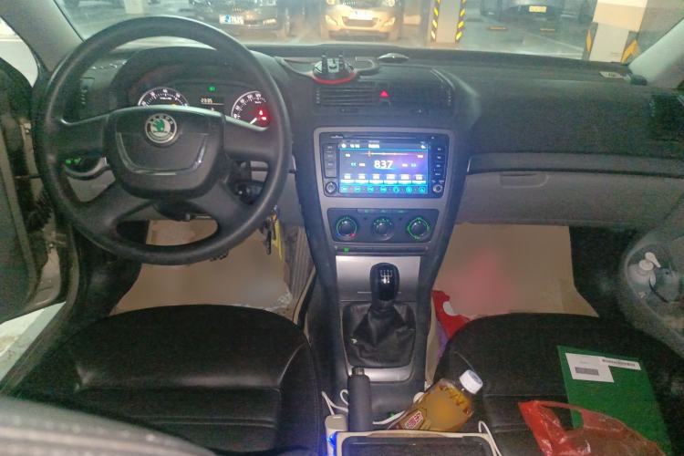 Used Skoda Octavia 2013 1.6L Manual Eado Edition