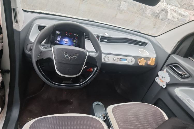 Used Wuling Hongguang MINIEV 2022 Macaron Premium Model – Lithium Iron Phosphate Center Console