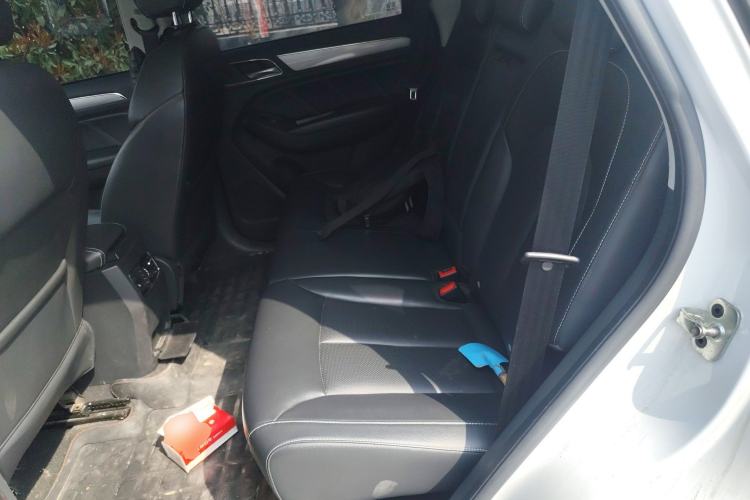 Used Roewe RX5 2016 20T Two-Wheel Drive Manual Transmission Internet Smart Edition
