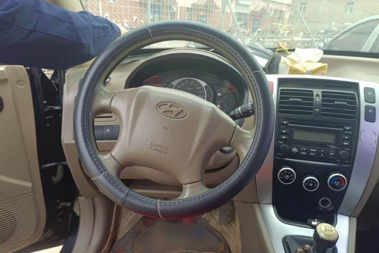 Used Hyundai Tucson 2009 2.0L Manual Two-Wheel Drive Fashion Edition
