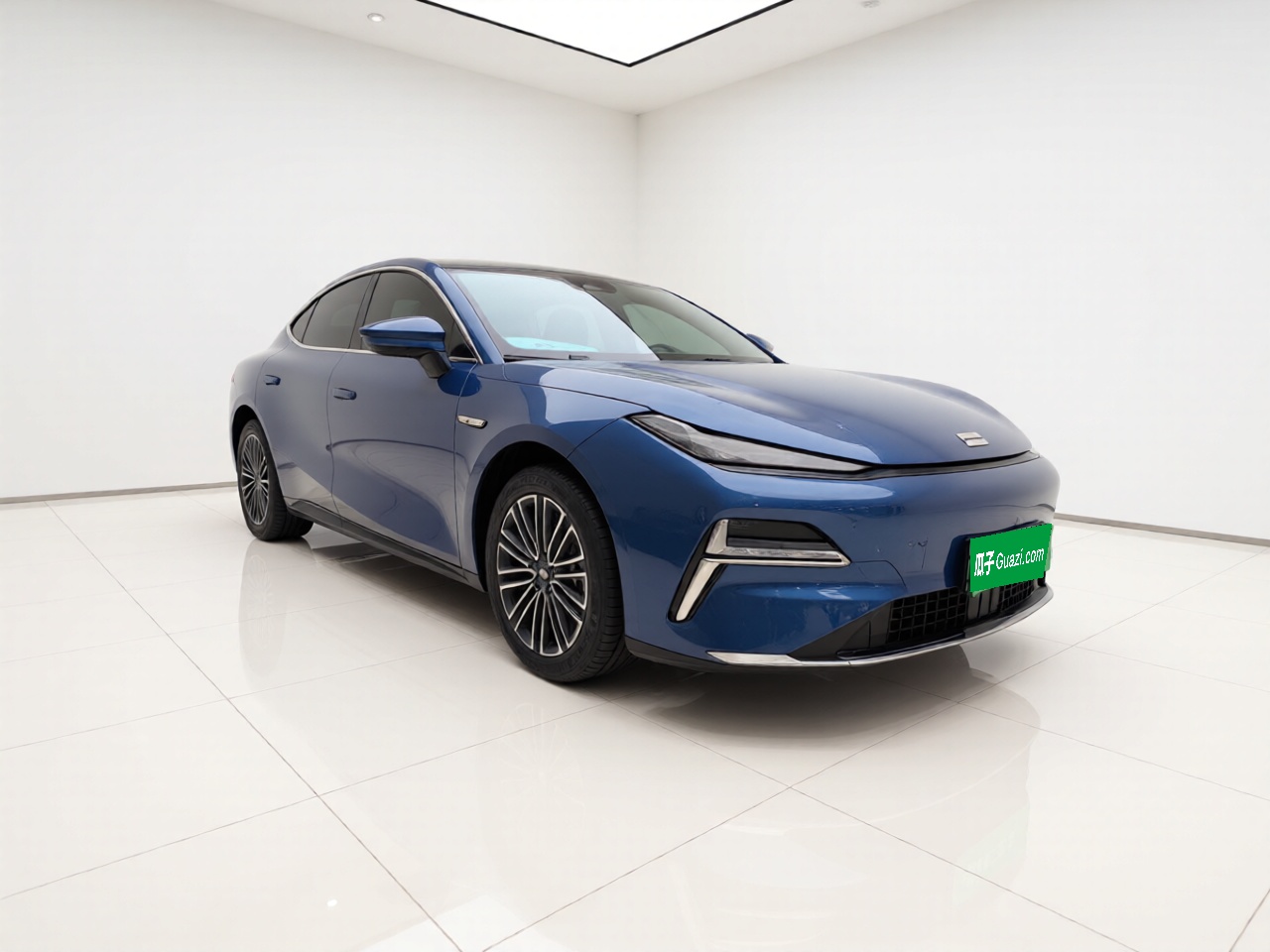Geely Galaxy 8 2025 130km EM-i Deluxe Edition — снимка 3