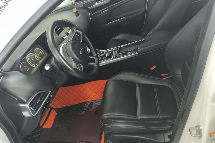 Used Jaguar XEL 2019 2.0T 200 PS Deluxe Edition
