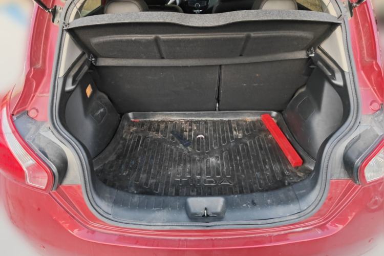 Used Nissan Tiida 2011 1.6L CVT Smart Version
