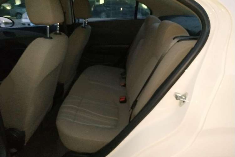 Used Chevrolet Aveo Sonic 2013 Sedan 1.4L Automatic with Sunroof