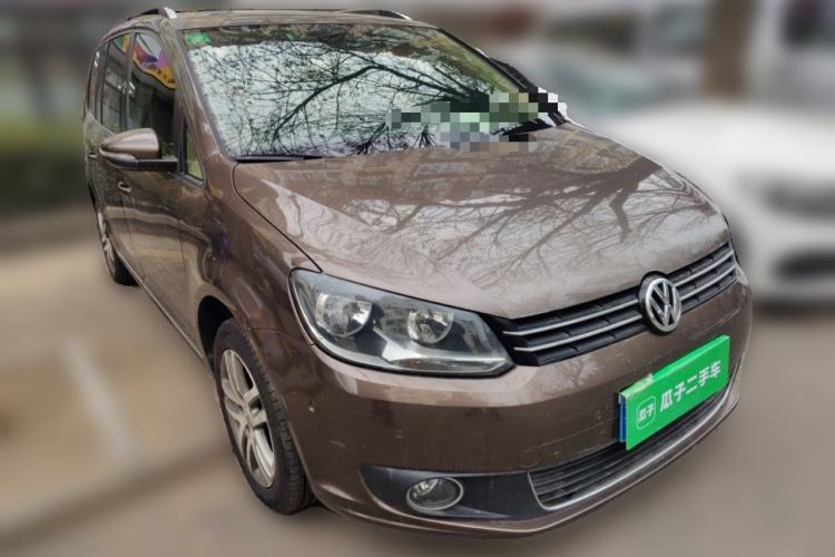 Used Volkswagen Touran 2011 1.4T DSG ZhiZhen Edition 5 Seats Front Right 45 Deg