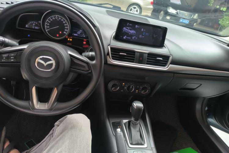 Used Mazda 3 Axela 2017 Sedan 1.5L Automatic Comfort Model Emission Standard China V
