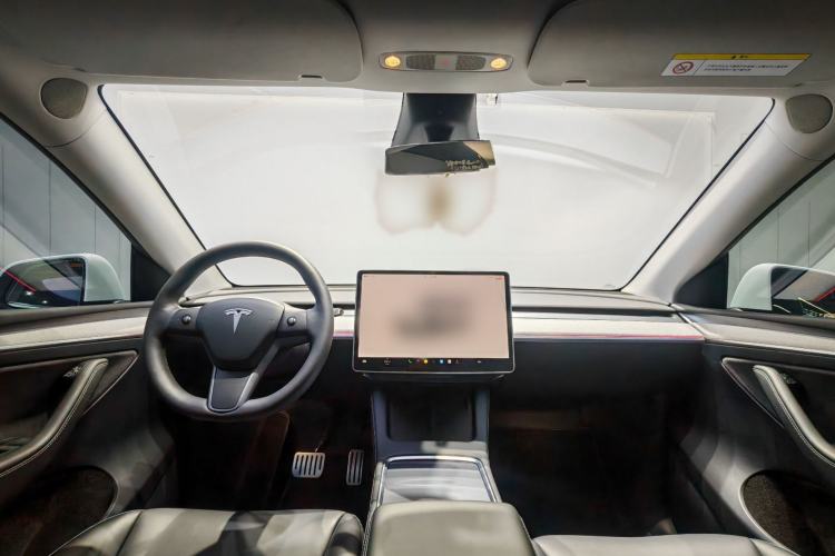 Used Tesla Model Y 2023 Rear-Wheel-Drive Version
