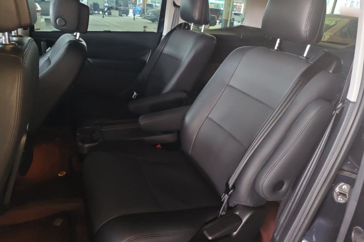 Used Volkswagen Sharan 2014 2.0 TSI Comfort Model
